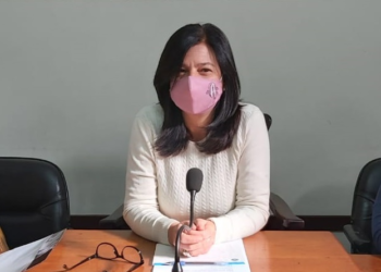 ¿Cuales son los motivos por los que Carina Mozzoni se encuentra en aislamiento junto a su familia?