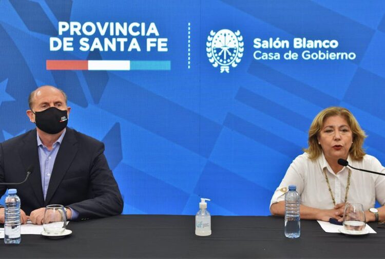 Covid-19: Se considerará caso confirmado a los contactos estrechos y convivientes de un caso confirmado