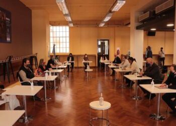 Se acordó un aumento salarial del 7% para estatales a partir de octubre; no incluye a los funcionarios políticos ni a las autoridades superiores