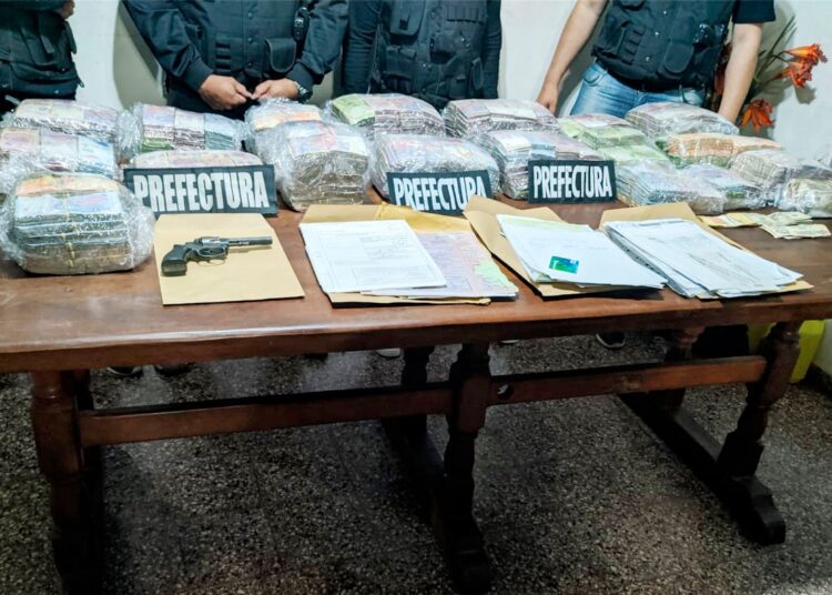 Múltiples allanamientos: Prefectura secuestró más de diez millones de pesos