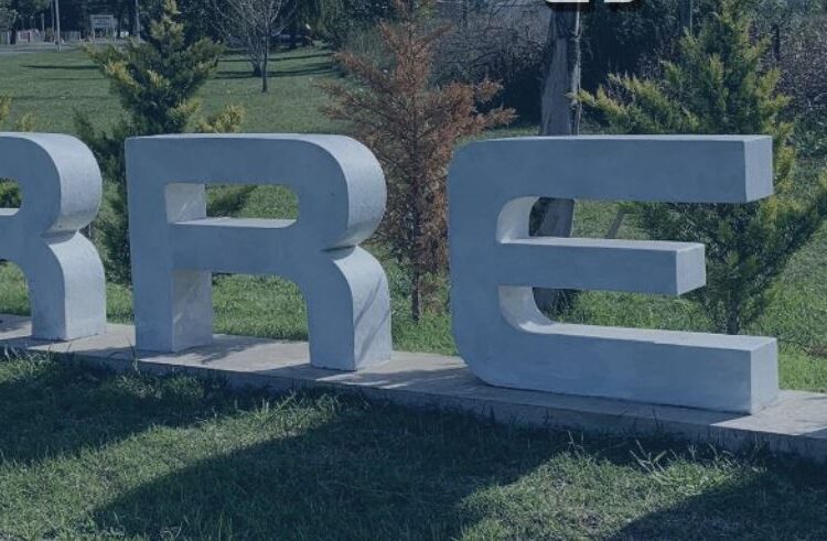 Correa: Personal policial efectuó allanamiento con secuestro de pruebas y demora de la propietaria