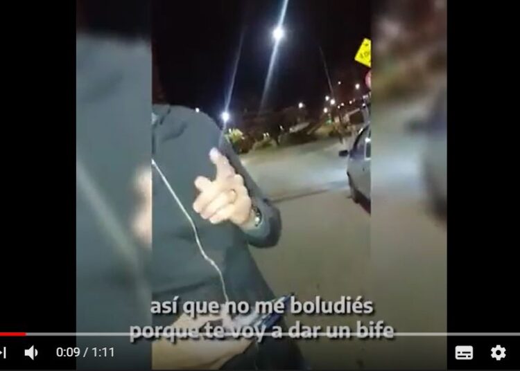 [Video] Mar del Plata: Cruzó en el semáforo en rojo y amenazó al personal de tránsito