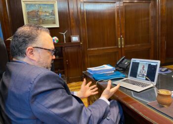 Grupo De Narváez presentó un plan de inversión por U$S120 M para la compra de WalMart en Argentina