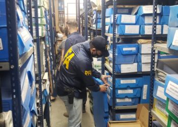 La AFIP desarticuló una organización dedicada a maniobras de evasión millonarias y la PFA detuvo a 11 personas