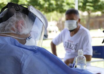 La provincia de Santa Fe abre el registro de vacunadores voluntarios para Covid 19