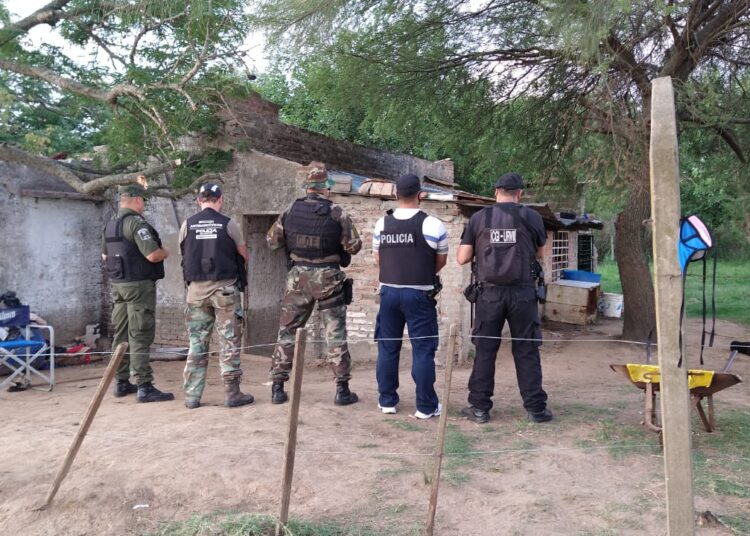 Arroyo Leyes: Tras allanamiento por el homicidio de un hombre secuestraron un arma «tumbera»