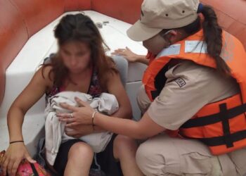 Buenos Aires: Una mujer estaba dando a luz en un bote y fue asistida por Prefectura