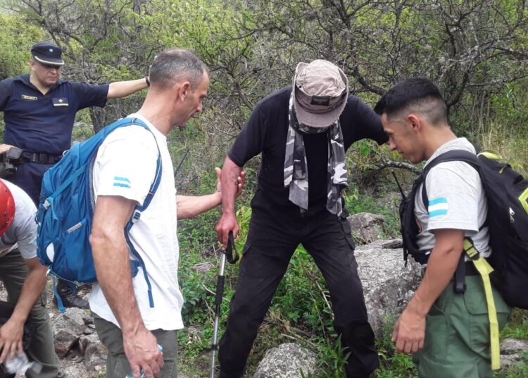 Córdoba: rescataron a un hombre de 62 años se había perdido en el cerro Champaquí