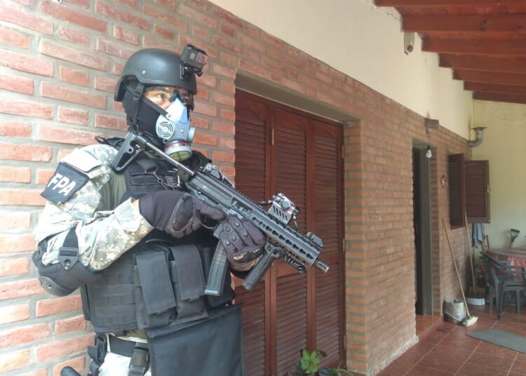 Córdoba: Tres allanamientos dejaron como resultado el secuestro de LSD y marihuana en Mina Clavero