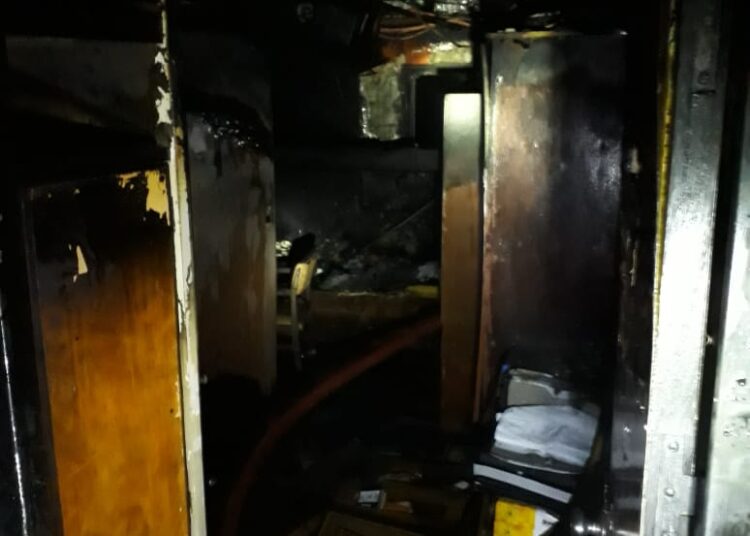 La Prefectura Naval extinguió un incendio en un buque de la Armada Argentina