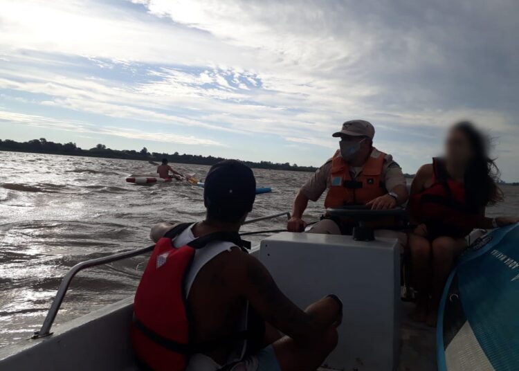 Arroyo Seco (Santa Fe): Prefectura rescató a dos kayakistas