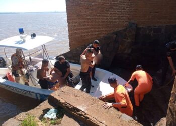 Misiones: Provocaron desorden en la vía pública y quisieron escapar nadando por el río
