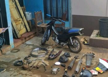 Desmantelaron un aguantadero de motopartes y recuperaron motos robadas
