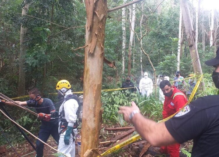 Misiones: Hallaron restos humanos en el pozo de una chacra en San Vicente
