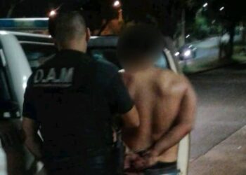 Misiones:  Arrestaron a un hombre que arrojaba piedras contra un destacamento policial