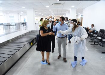 COVID-19: Santa Fe aumentó los controles sanitarios en aeropuertos