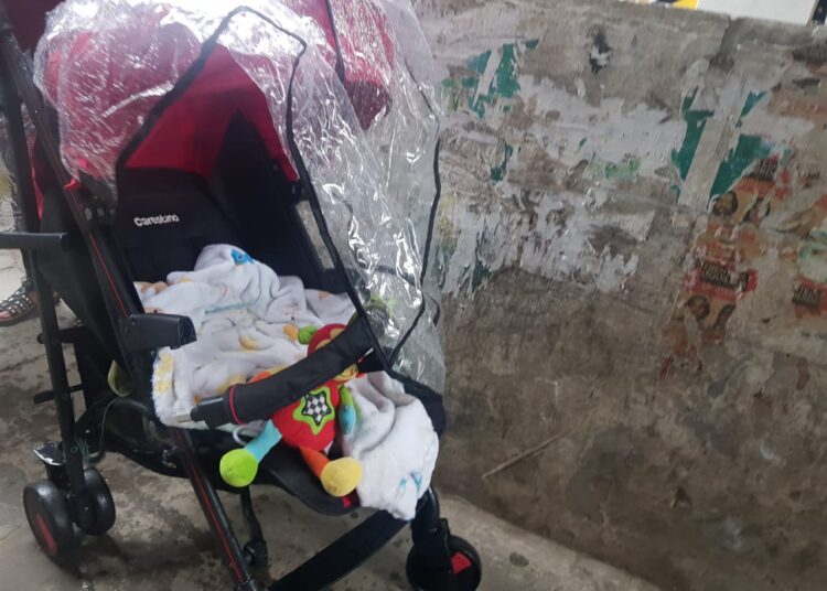 CABA: Una mujer vendía drogas en un cochecito de bebé