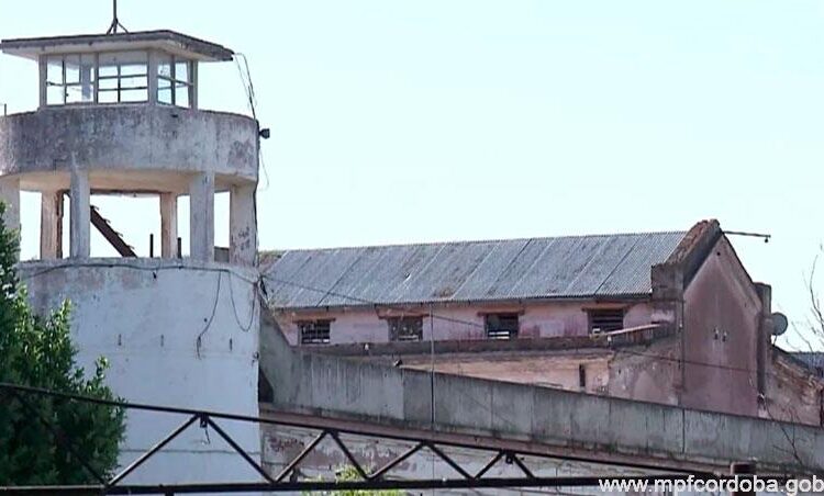 Córdoba: realizaron allanamientos en la cárcel y en domicilios para desbaratar a estafadores virtuales