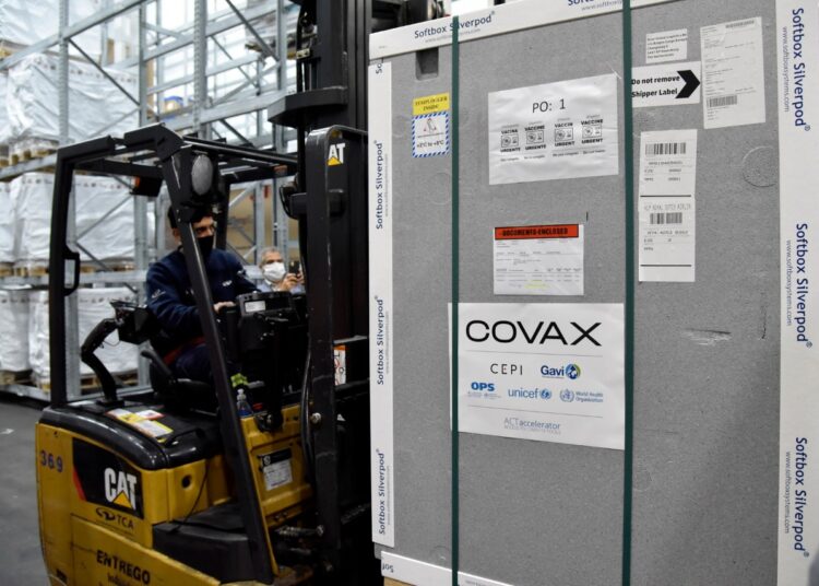 Plan estratégico de vacunación: Arribaron las primeras 218.000 dosis de vacunas del mecanismo COVAX