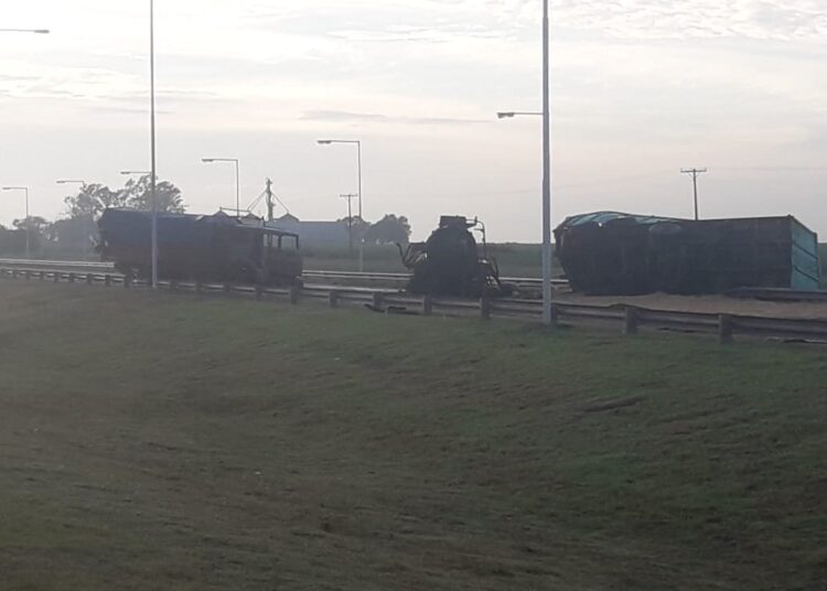 Murió el conductor de un camión que se incendió tras colisionar con otro