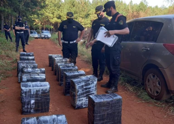Misiones: La policía secuestró un auto cargado con marihuana en San Ignacio