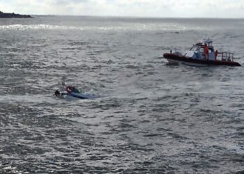 Mar del Plata: Prefectura rescató a un navegante tras sufrir un grave accidente