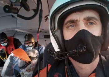 (Video) Emergencia en alta mar: Prefectura aeroevacuó a un tripulante enfermo