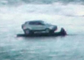 Intentaban ingresar un vehículo al país en un gomón por el río Bermejo