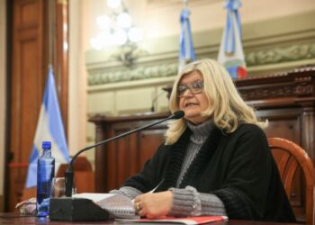 Covid-19: Especialistas debatieron en la Cámara de Diputados de Santa Fe sobre la liberación de patentes de las vacunas