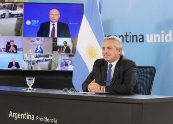 Alberto Fernández y Vladímir Putin anunciaron el inicio de la producción de la vacuna Sputnik V en Argentina