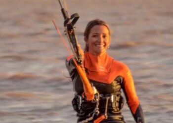 Prefectura busca intensamente a una kitesurfista en San Clemente del Tuyú