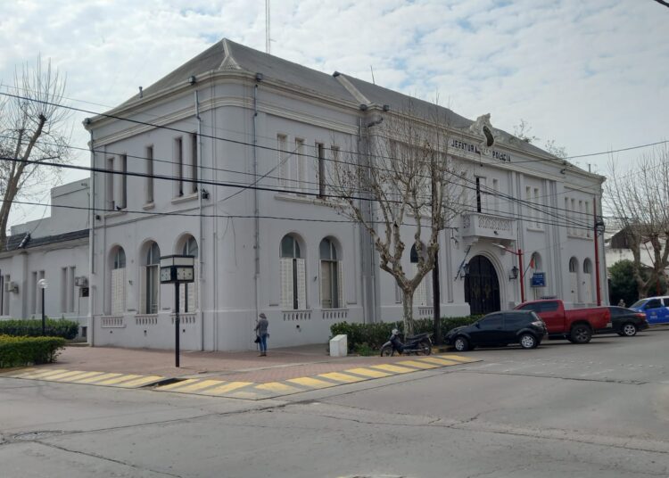 Trasladaron a sede policial a un joven de 19 años que tenía pedido de detención