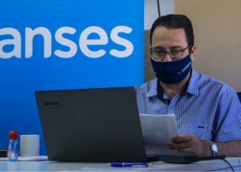 «Gorila»: Un vecino denunció públicamente haber sido maltratado por el gerente de Anses