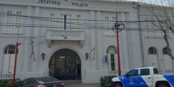 Un hombre de 18 años fue aprehendido cuando intentaba robar cables del tendido eléctrico público