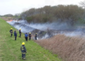 Las Rosas: Bomberos controlaron incendio de pastizales sobre Ruta Provincial N° 65