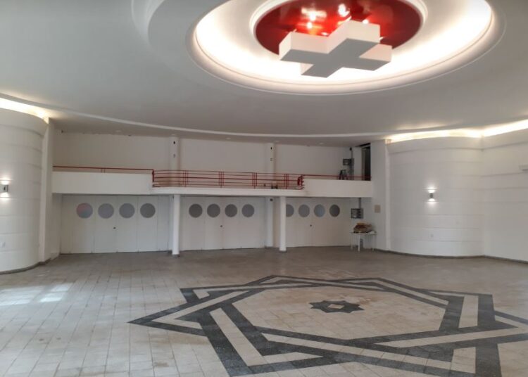 Inauguran en la Sociedad Suiza la restauración de su salón de fiestas y actividades culturales