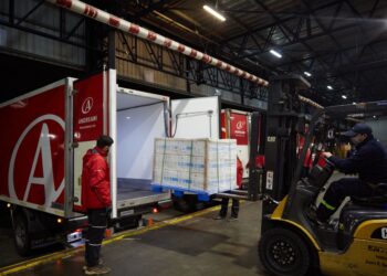 Esta madrugada llegó un nuevo cargamento con 570.000 dosis Sinopharm y la Argentina ya recibió más de 55 millones de vacunas