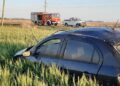 Montes de Oca: Un automóvil despistó, volcó y terminó en un sembrado de trigo