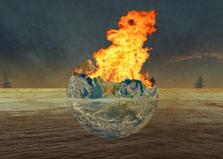 La llama ardiente en un universo que hace agua