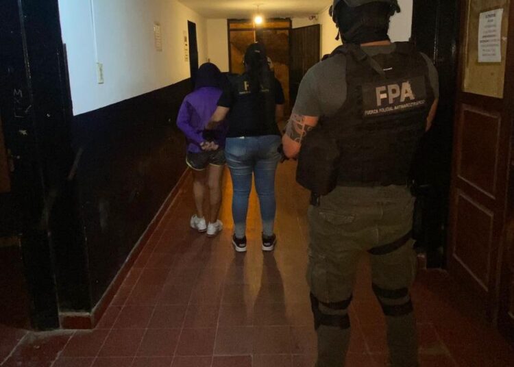 La Cumbre (Córdoba): Maestra jardinera lideraba una banda que trasladaba drogas desde un drone hacia una cárcel