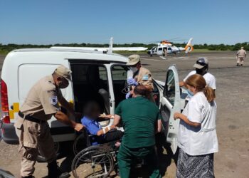 Martín García: Prefectura aeroevacuó a una mujer que requería asistencia médica inmediata