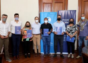 Plan incluir: Firma de convenios y desembolsos para localidades de Iriondo