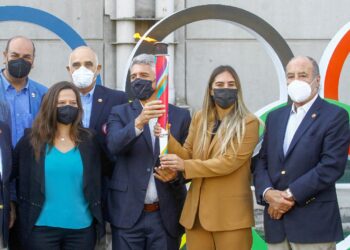 La antorcha de los Juegos Sudamericanos ya viaja de Chile a Santa Fe