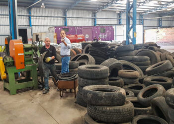 Iriondo Recicla: Rasetto entregó el primer camión de neumáticos para su reciclado.