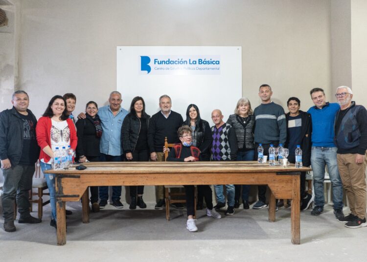 Marcelo Lewandowski visitó fundación La Básica de Cañada de Gómez