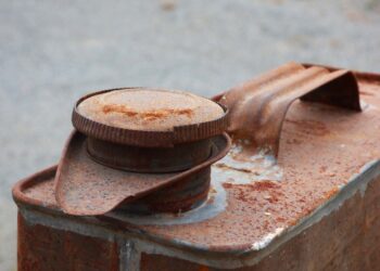 Un hombre fue aprendido cuando intentaba robar combustible de un camión