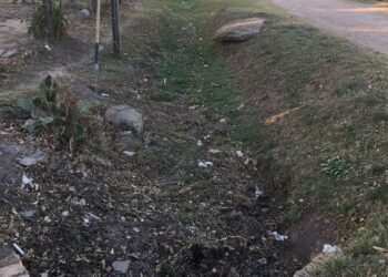 Continúan los reclamos por zanjeo e iluminación en zona Sur