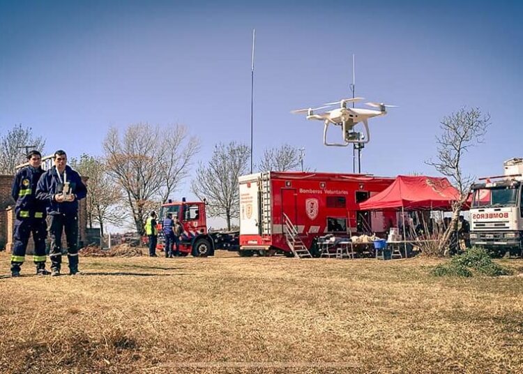 Las Trojas fue escenario de un espectacular simulacro de distintas Brigadas de Bomberos
