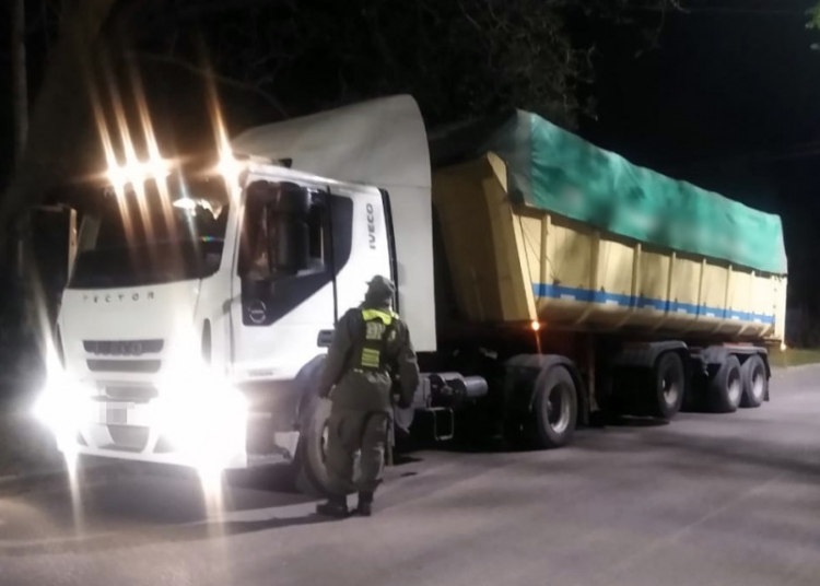 Venado Tuerto: Inspeccionan un camión que transportaba 31 toneladas de soja