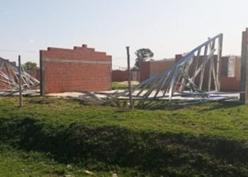 Travaglino: «Si el Municipio hubiese entregado las viviendas, en tiempo y en forma, estas casas no hubiesen sufrido los daños que tuvieron»